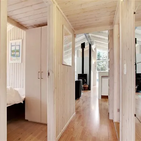 Feriehus Three-bedroom Holiday In *